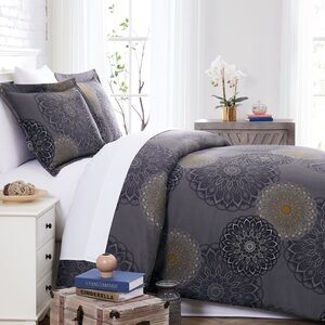 NWOT Southshore Fine Linens Midnight Floral Duvet Cover King Size